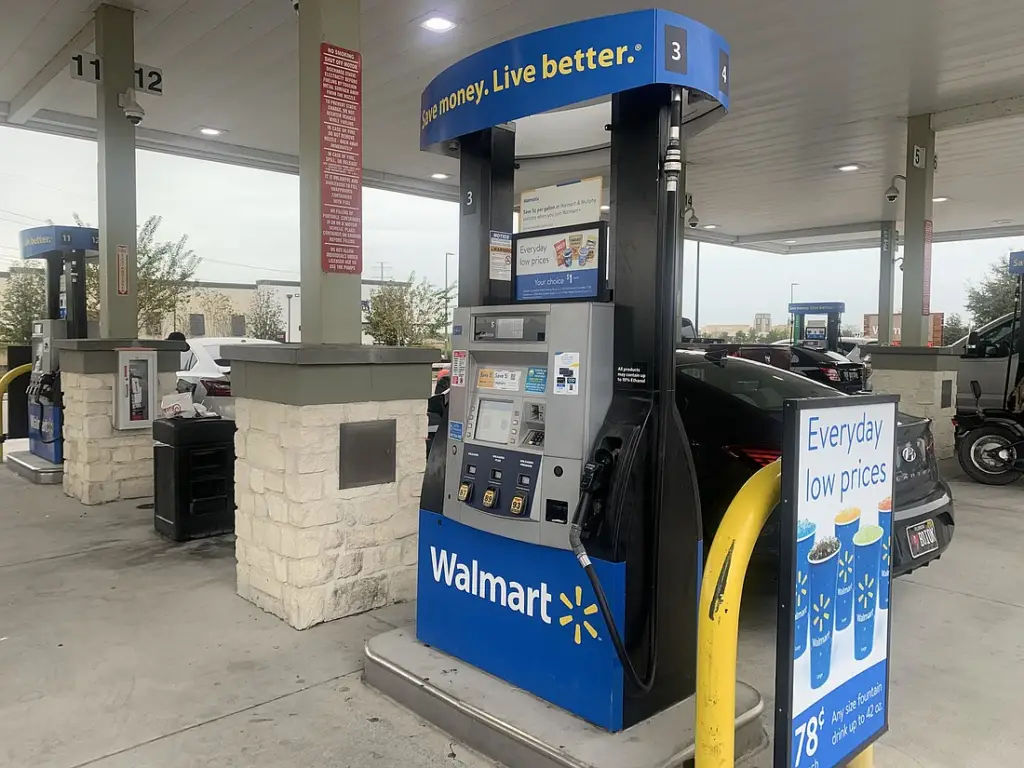 Image of a Walmart gas station